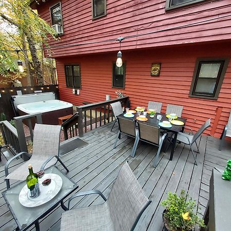 Chalet Renovated Near Casino, Camelback , Kalahari 4Bdrms Firepit Hot Tub Game Room Tobyhanna Exterior photo